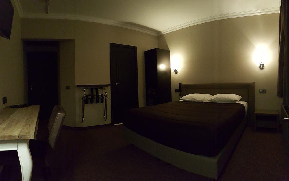 Hotel Le Chantecler บรัสเซลส์ ภายนอก รูปภาพ
