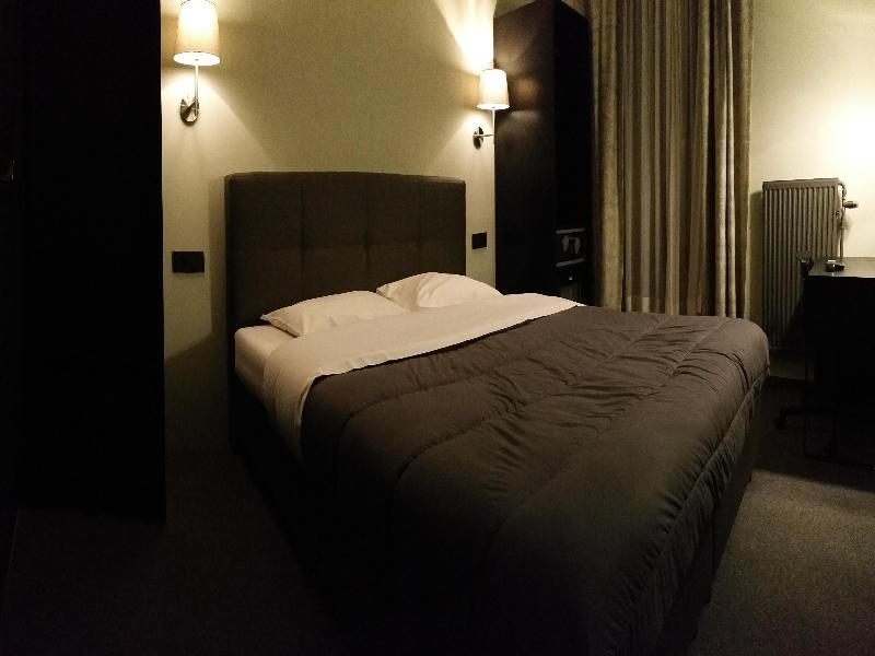 Hotel Le Chantecler บรัสเซลส์ ภายนอก รูปภาพ